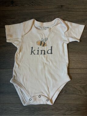 Finn + Emma Bee 'Kind' One-Piece Bodysuit 9-12M